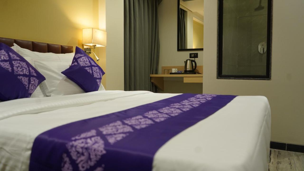 Purple Beds By Vits Dwarkesh, Surat Salabatpura Exterior foto