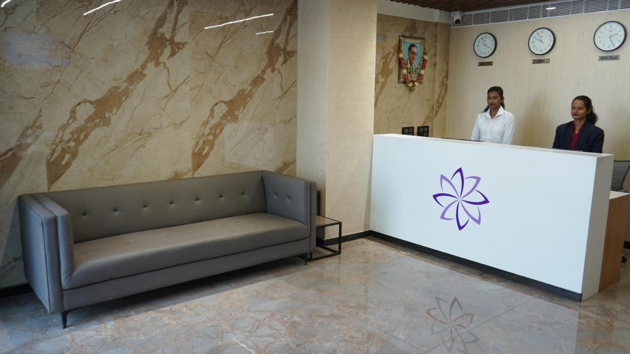 Purple Beds By Vits Dwarkesh, Surat Salabatpura Exterior foto
